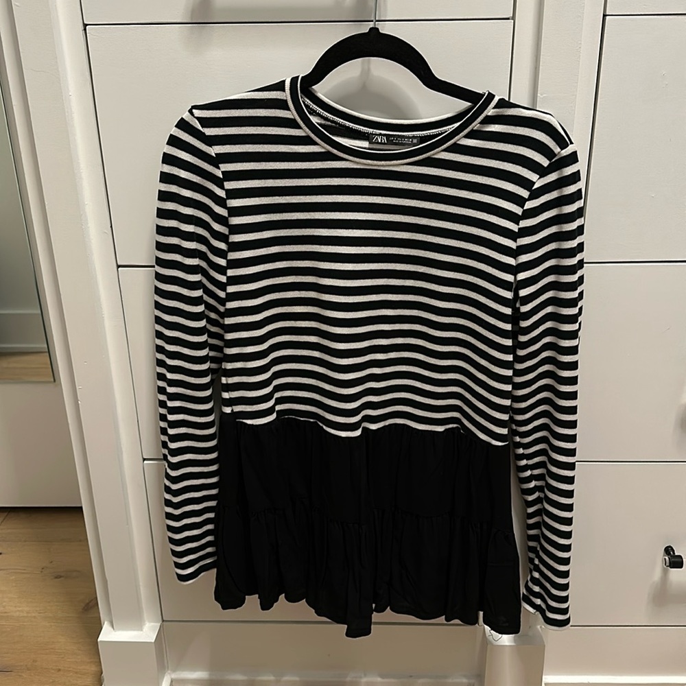 Zara long sleeve flowy top